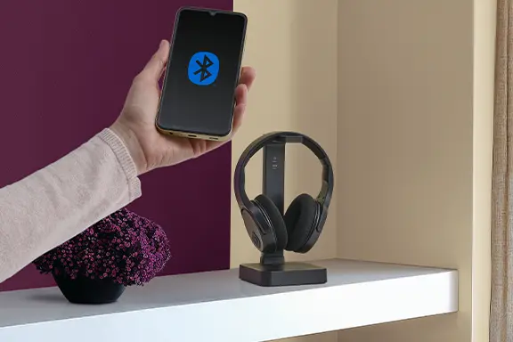 Der Kopfh&ouml;rer ist mit dem Handy verbunden.